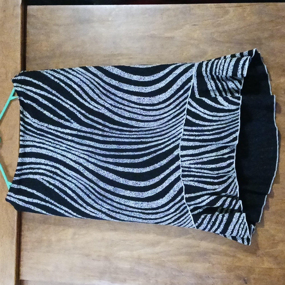 Flowy skirt with or without matching ruffle top